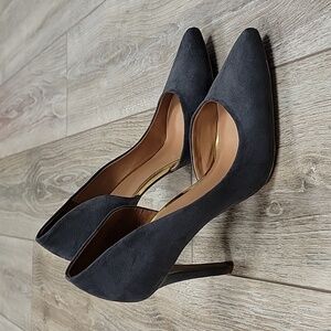 Merona Size 8 Gray Faux Suede Heels